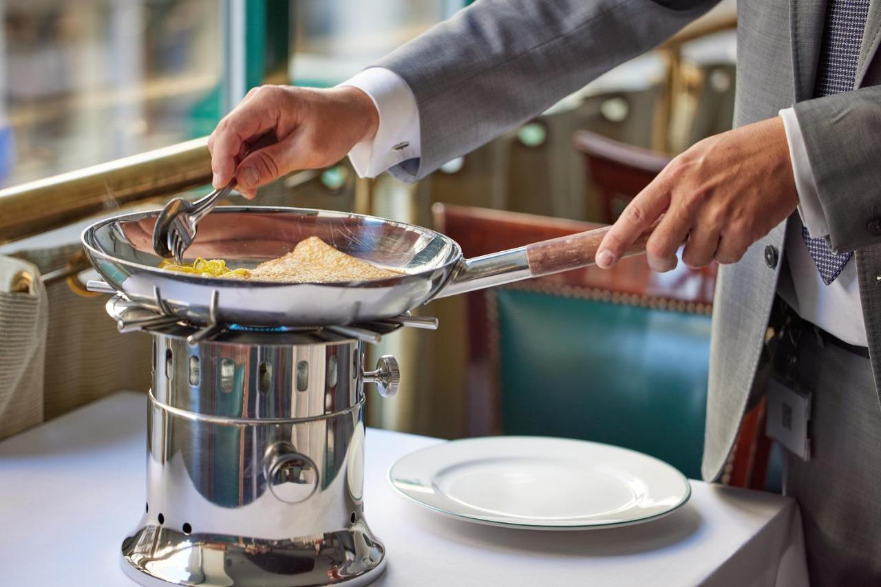 Lausanne Palace Ngoại thất bức ảnh A chafing dish