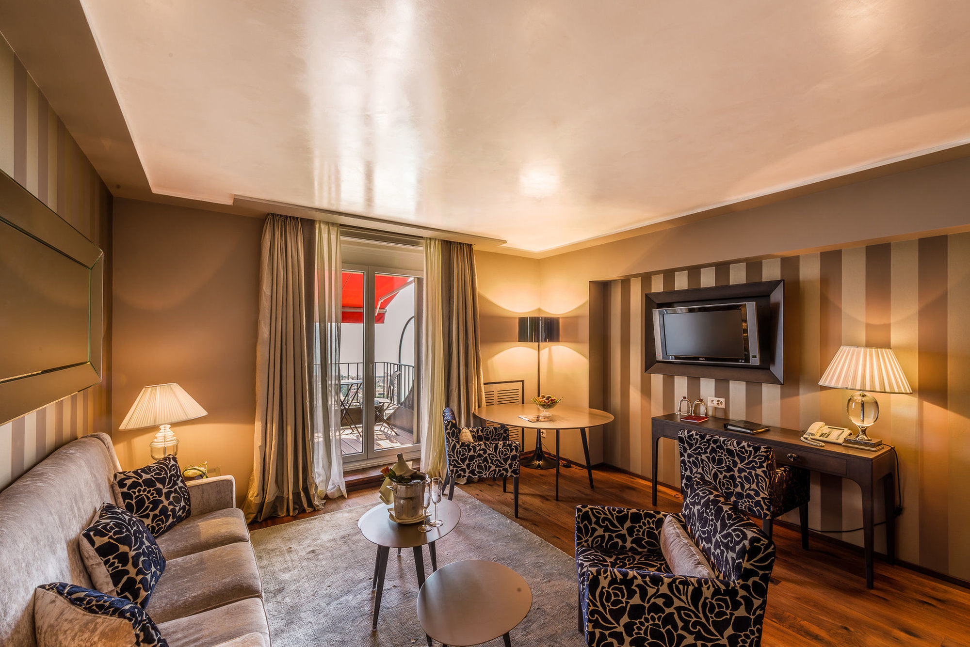 Lausanne Palace Ngoại thất bức ảnh Suite