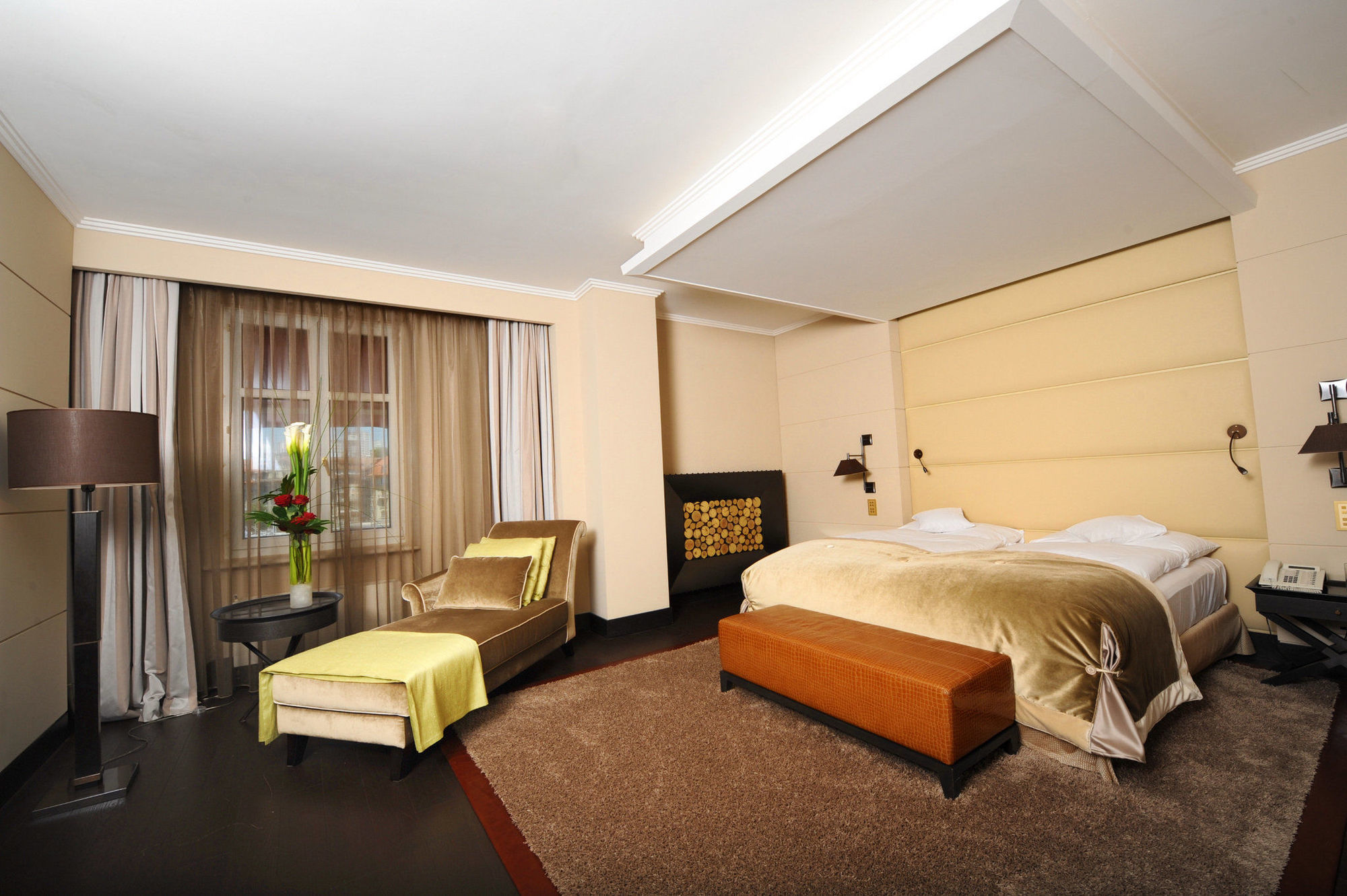 Lausanne Palace Ngoại thất bức ảnh A room at the hotel